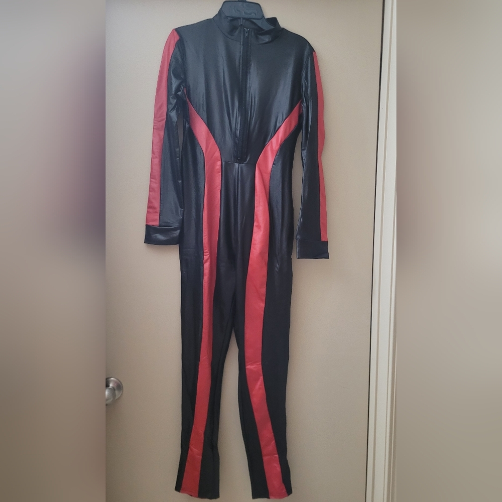 Black and Red Women Dance Costume